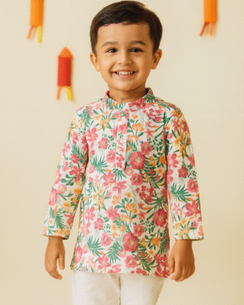 Vannam Kurta Set For Boys